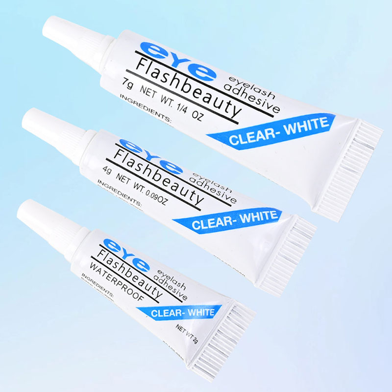 Which Eyelash Accessories actually help lashes look seamless all day?