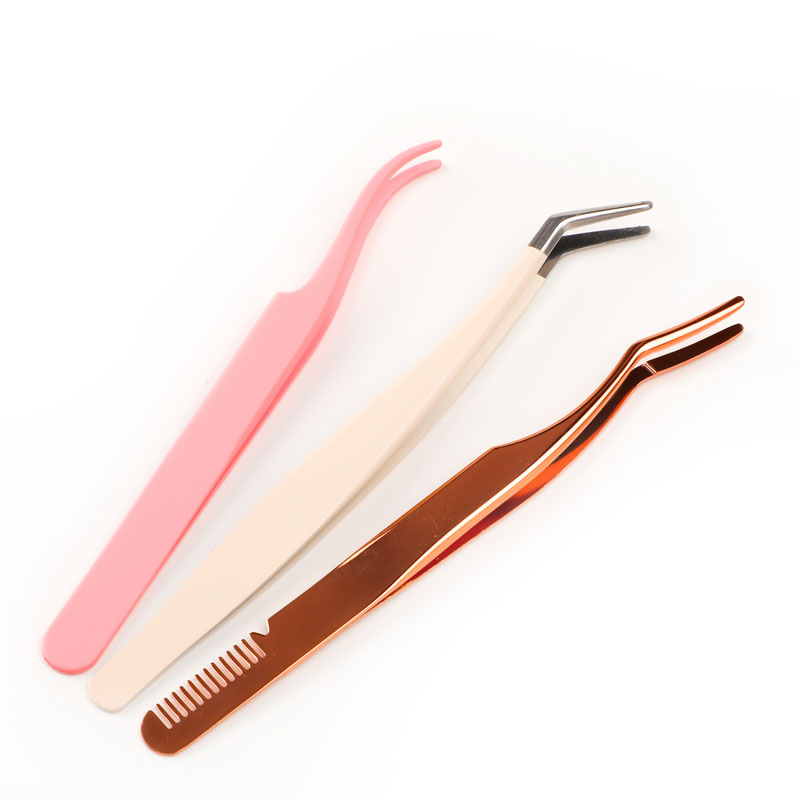 How Do Lashes Tweezers Improve Precision in Eyelash Application?