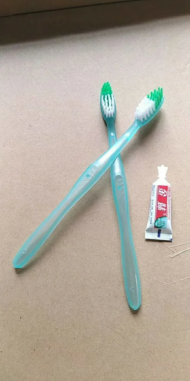 Hotel Amenities in Plastic Sachet for Hotel Room Using